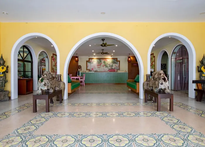 Royal Pineapple Hotel L A Welcome To Wealth And Good Fortune